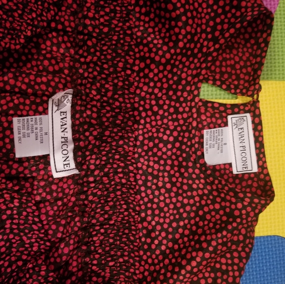 Size M, Evan Picone vintage 2pc black with red dotted top and skirt set - Picture 5 of 6